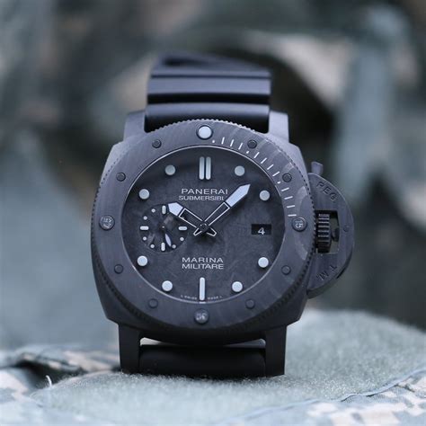 Borrowed Time: Panerai Submersible Marina Militare Carbotech – 47MM.